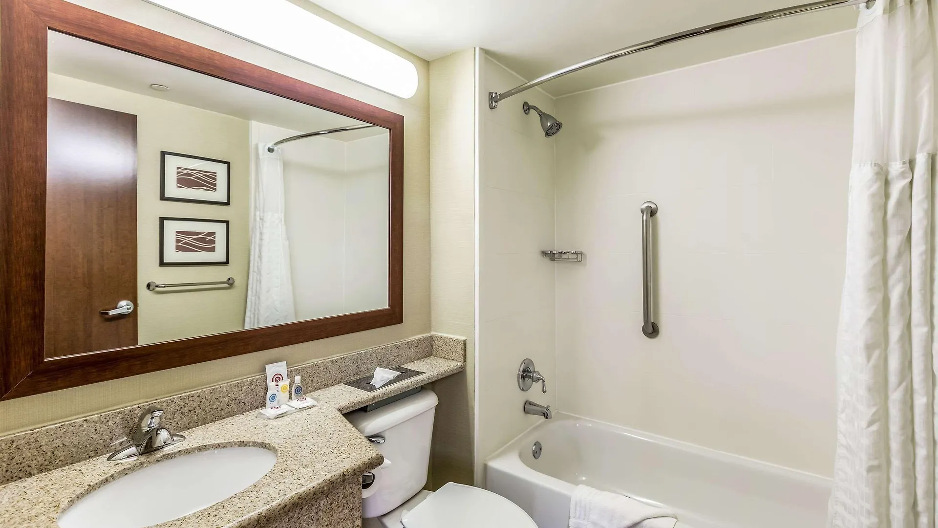 Comfort Inn Medford-Long Island