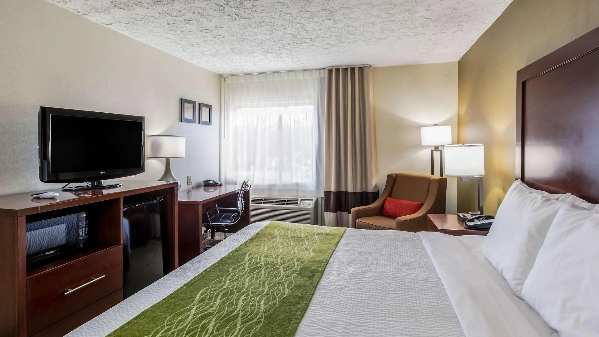 Comfort Inn Medford-Long Island 3*, Medford