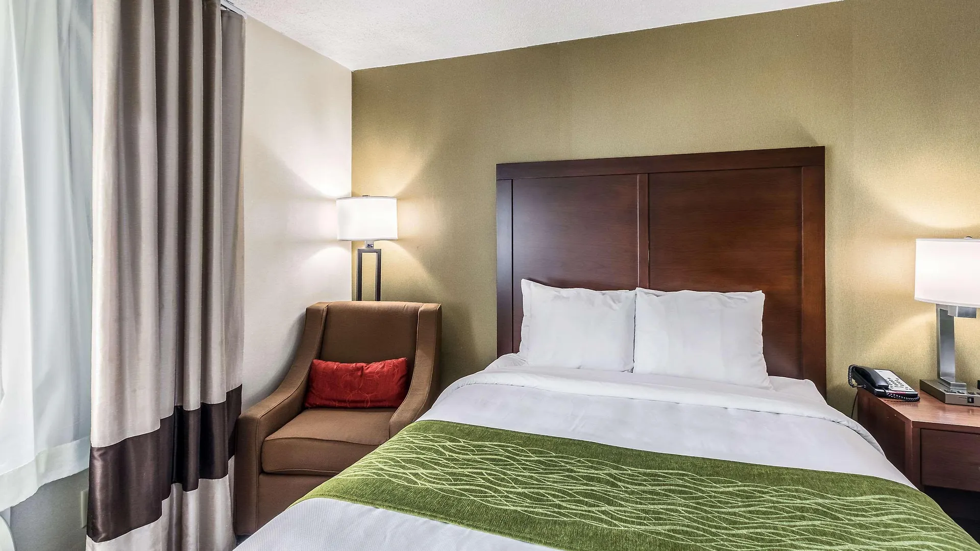 Comfort Inn Medford-Long Island