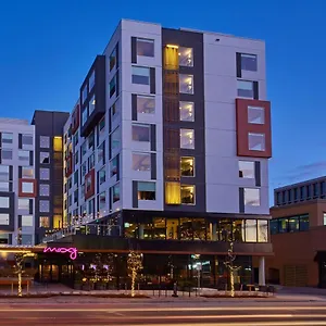 https://moxy-denver-cherry-creek.seedenverhotels.com
