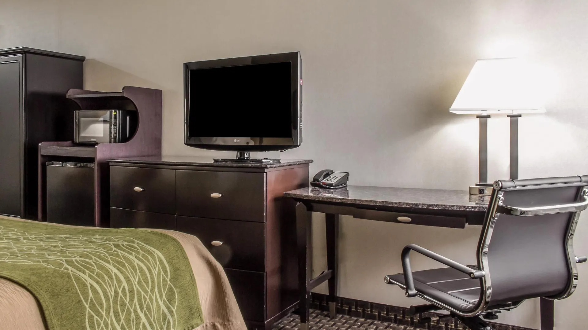 Comfort Inn Medford-Long Island